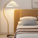 LunaArch Stehleuchte im Caprani Design | LED Beleuchtung | Modernes Holz-Look | Elegante Wohnraum-Deko