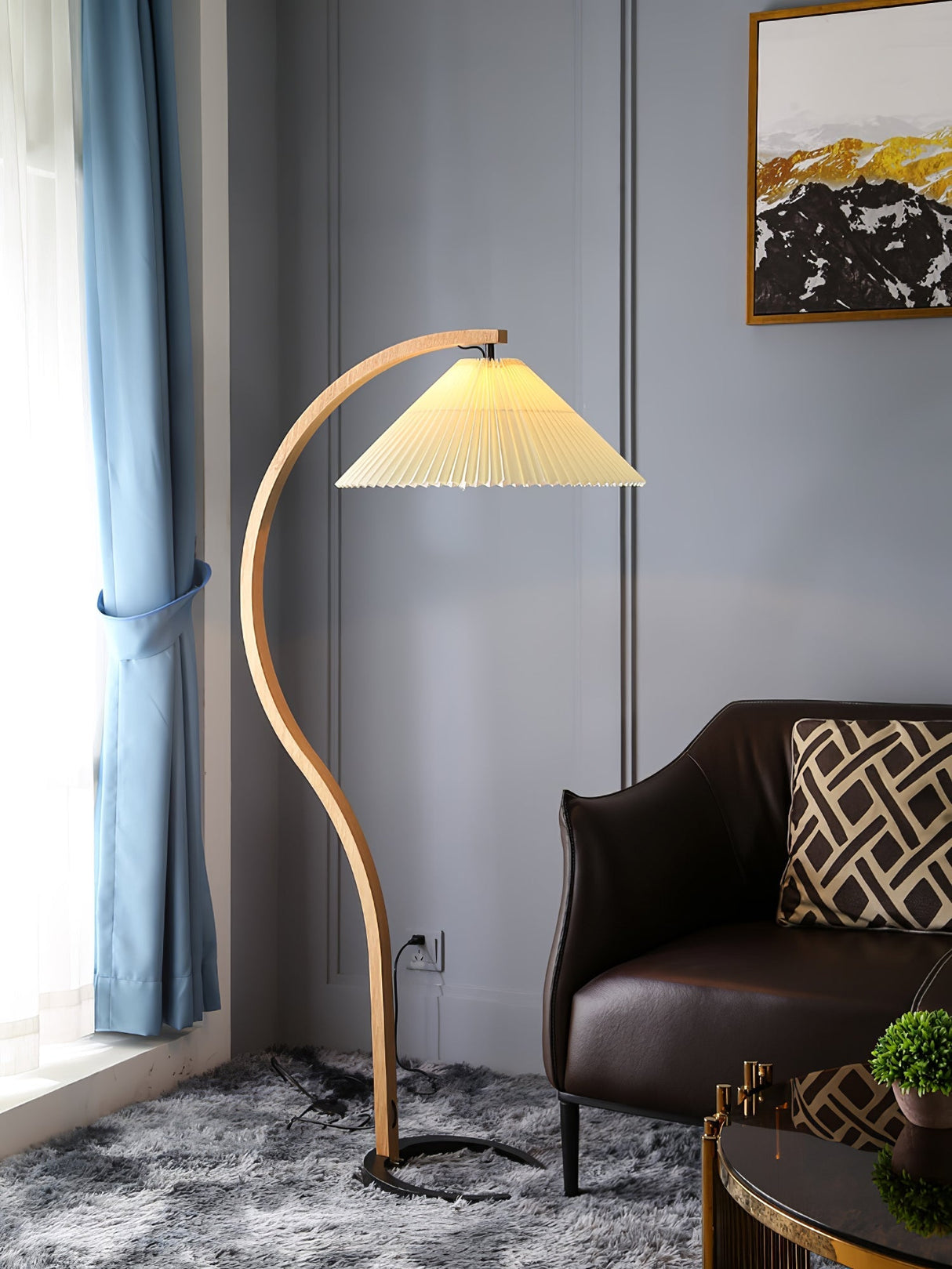 LunaArch Stehleuchte im Caprani Design | LED Beleuchtung | Modernes Holz-Look | Elegante Wohnraum-Deko