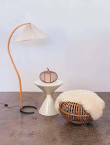 LunaArch Stehleuchte im Caprani Design | LED Beleuchtung | Modernes Holz-Look | Elegante Wohnraum-Deko