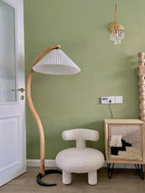LunaArch Stehleuchte im Caprani Design | LED Beleuchtung | Modernes Holz-Look | Elegante Wohnraum-Deko