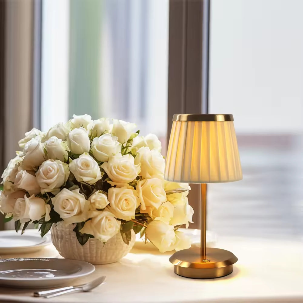RegalGlow Klassische Eleganz Tischlampe | Stilvolles Design | Perfekte Beleuchtung für Zuhause
