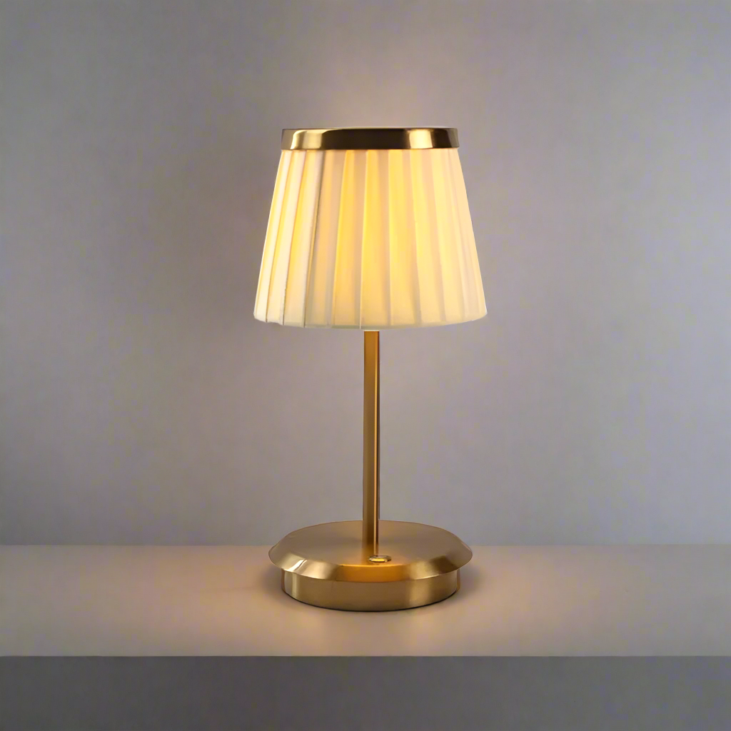 RegalGlow Klassische Eleganz Tischlampe | Stilvolles Design | Perfekte Beleuchtung für Zuhause