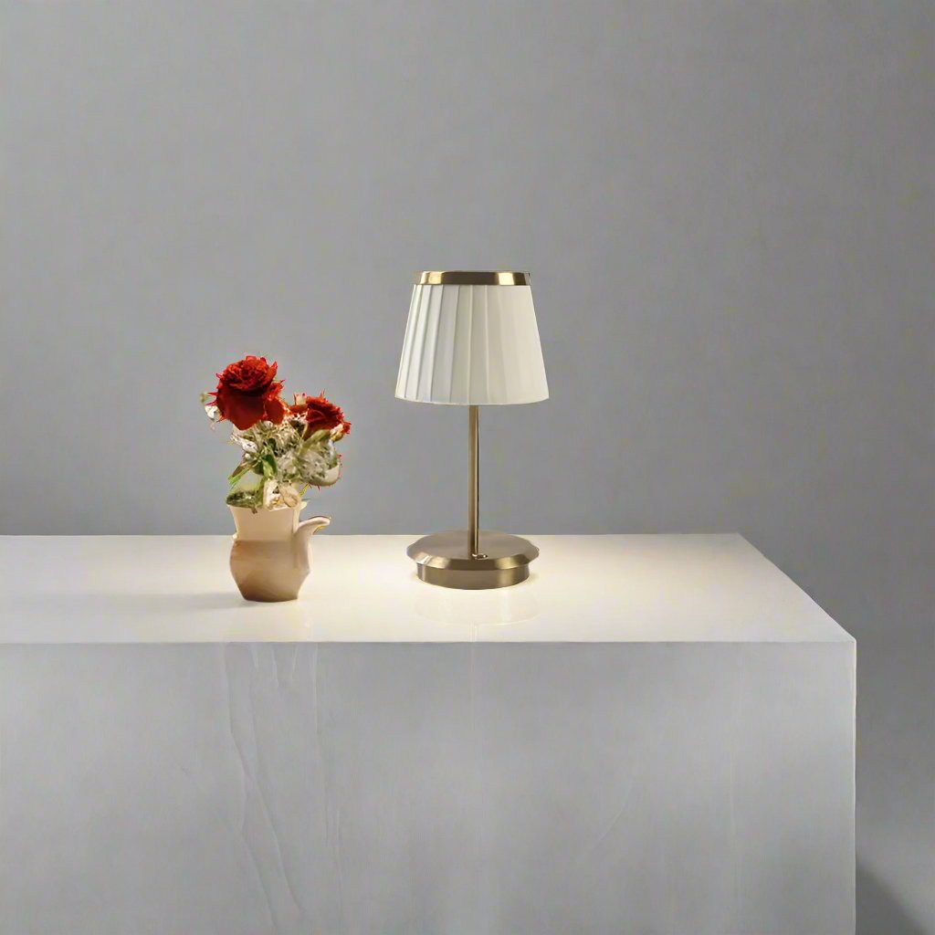 RegalGlow Klassische Eleganz Tischlampe | Stilvolles Design | Perfekte Beleuchtung für Zuhause
