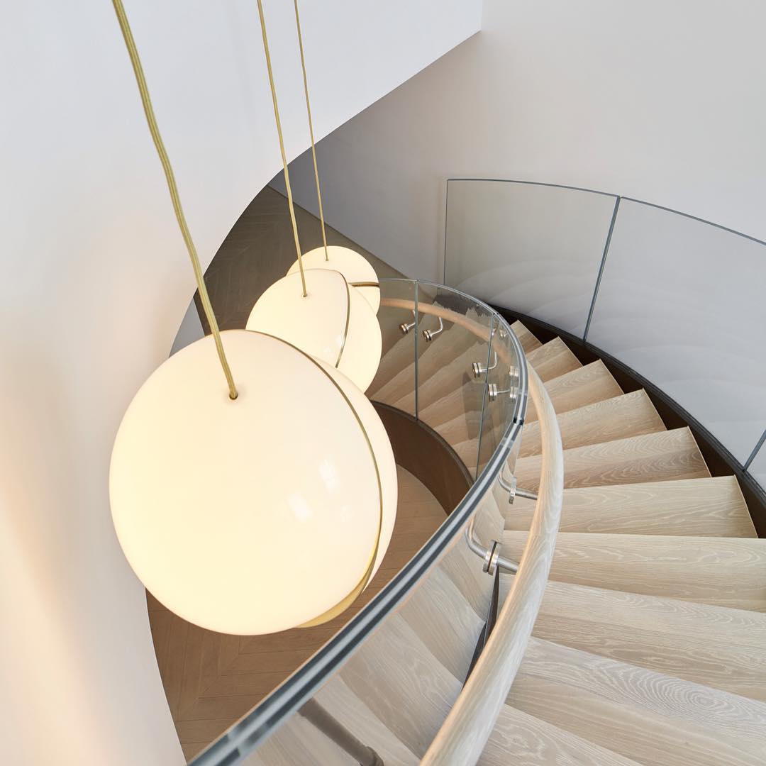 Cresnova Mondsichel Pendelleuchte | Mondförmiges Design | Stimmungsvolle Beleuchtung für Zuhause