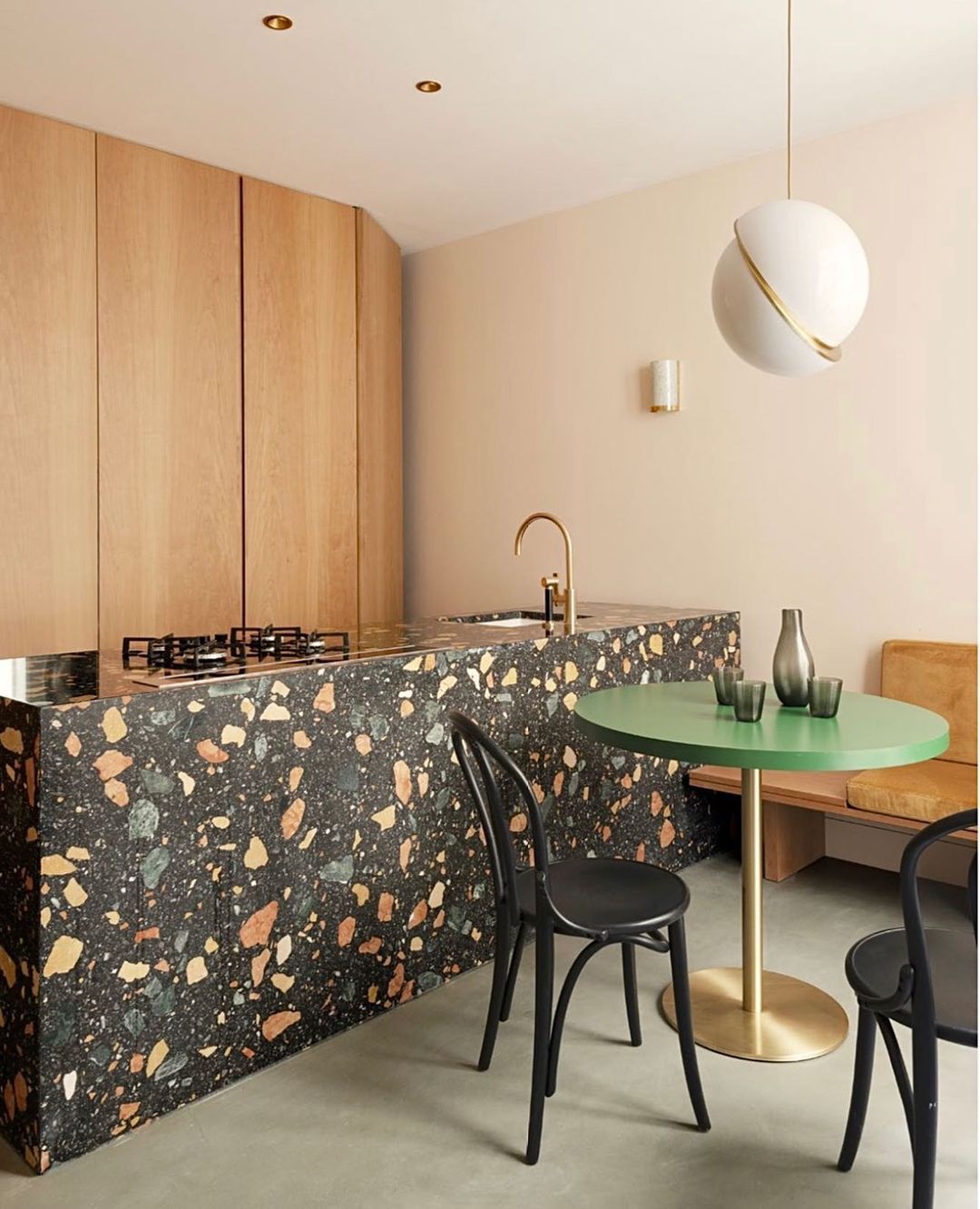 Cresnova Mondsichel Pendelleuchte | Mondförmiges Design | Stimmungsvolle Beleuchtung für Zuhause