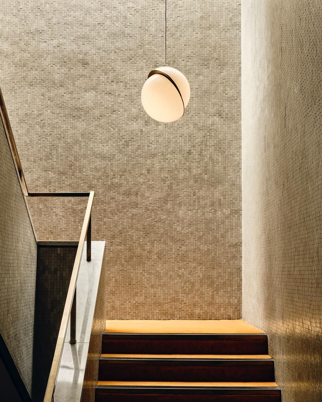 Cresnova Mondsichel Pendelleuchte | Mondförmiges Design | Stimmungsvolle Beleuchtung für Zuhause