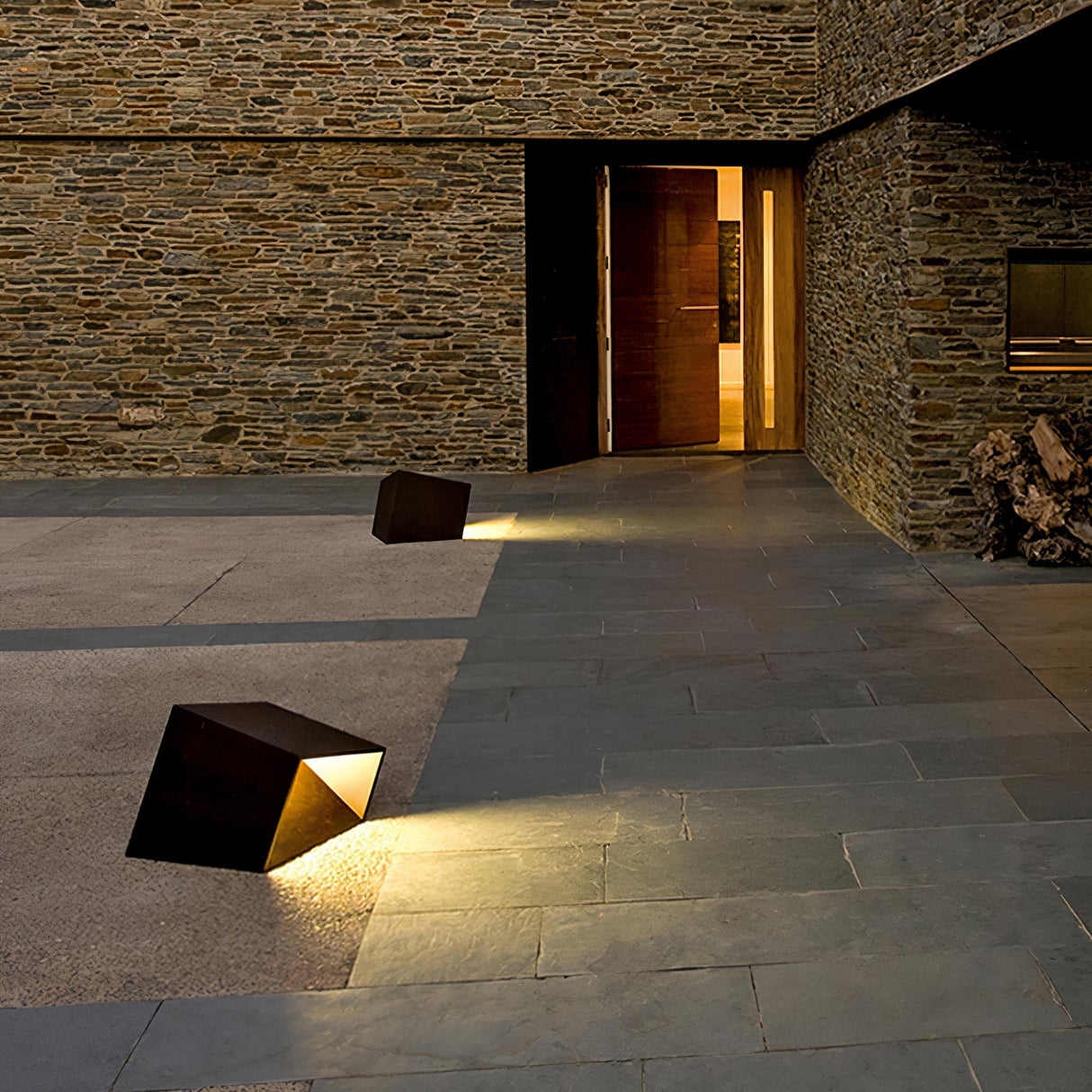 SolaraCube Solar Außenleuchte | LED Gartenbeleuchtung | Wasserdicht | Energiesparend | Dekorative Gartenbeleuchtung für Terrasse & Balkon