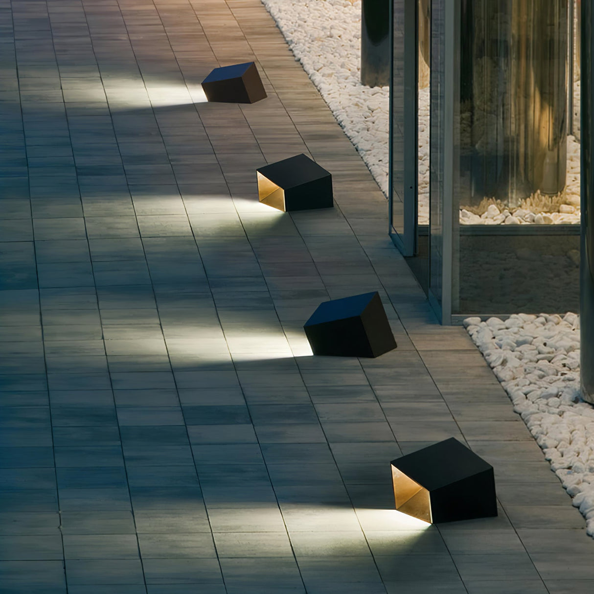 SolaraCube Solar Außenleuchte | LED Gartenbeleuchtung | Wasserdicht | Energiesparend | Dekorative Gartenbeleuchtung für Terrasse & Balkon