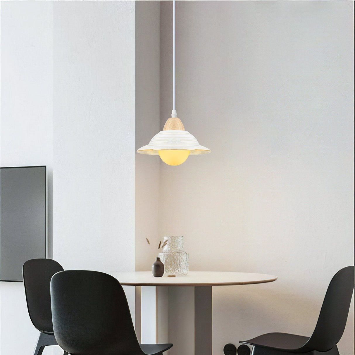 CharmCeram Retro Design Keramik Pendelleuchte | Weiß | Stilvolle Beleuchtung | Vintage Hut-Form | Perfekt für Küche & Esszimmer