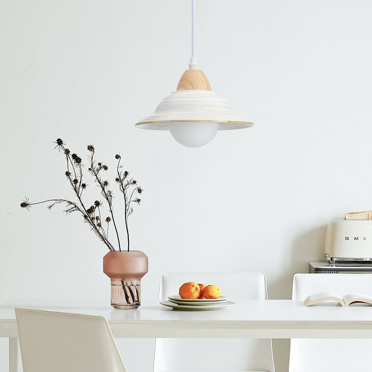 CharmCeram Retro Design Keramik Pendelleuchte | Weiß | Stilvolle Beleuchtung | Vintage Hut-Form | Perfekt für Küche & Esszimmer