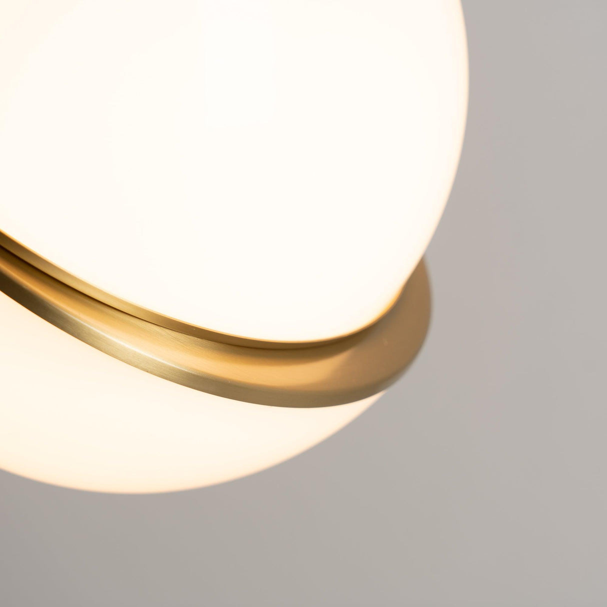 Cresnova Mondsichel Pendelleuchte | Mondförmiges Design | Stimmungsvolle Beleuchtung für Zuhause