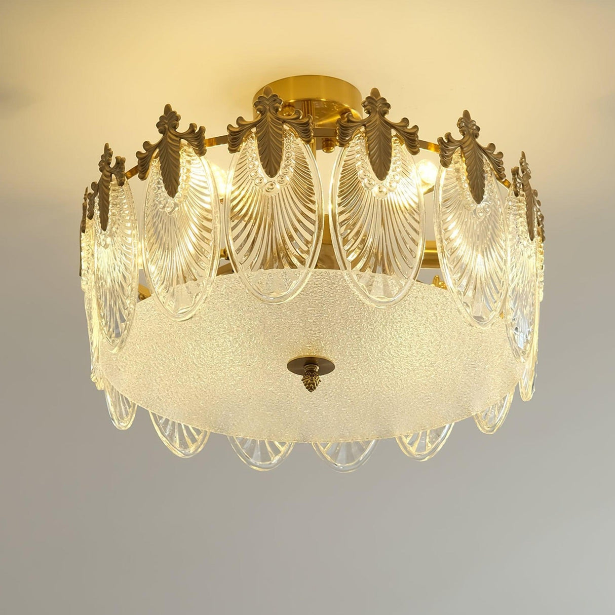 VeraLuxe Decorative Glass Round Chandelier | Elegante Deckenleuchte | Luxus Kronleuchter | Deko für Zuhause