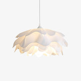 FloraLume Pendelleuchte in Blumenform | Weiße Hängelampe | Elegantes Design | LED-kompatibel