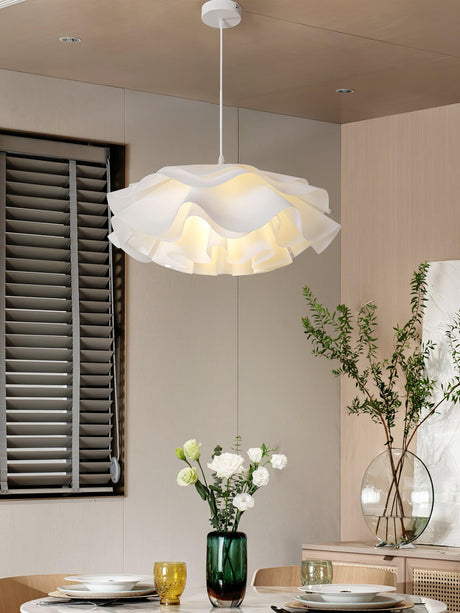 FloraLume Pendelleuchte in Blumenform | Weiße Hängelampe | Elegantes Design | LED-kompatibel