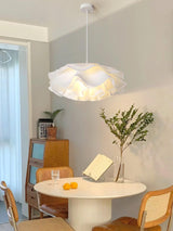 FloraLume Pendelleuchte in Blumenform | Weiße Hängelampe | Elegantes Design | LED-kompatibel