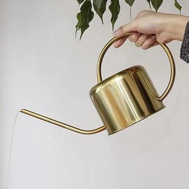 Florivis Klassische Messing-Gießkanne | Vintage-Design | Praktisch & dekorativ für Haus und Garten