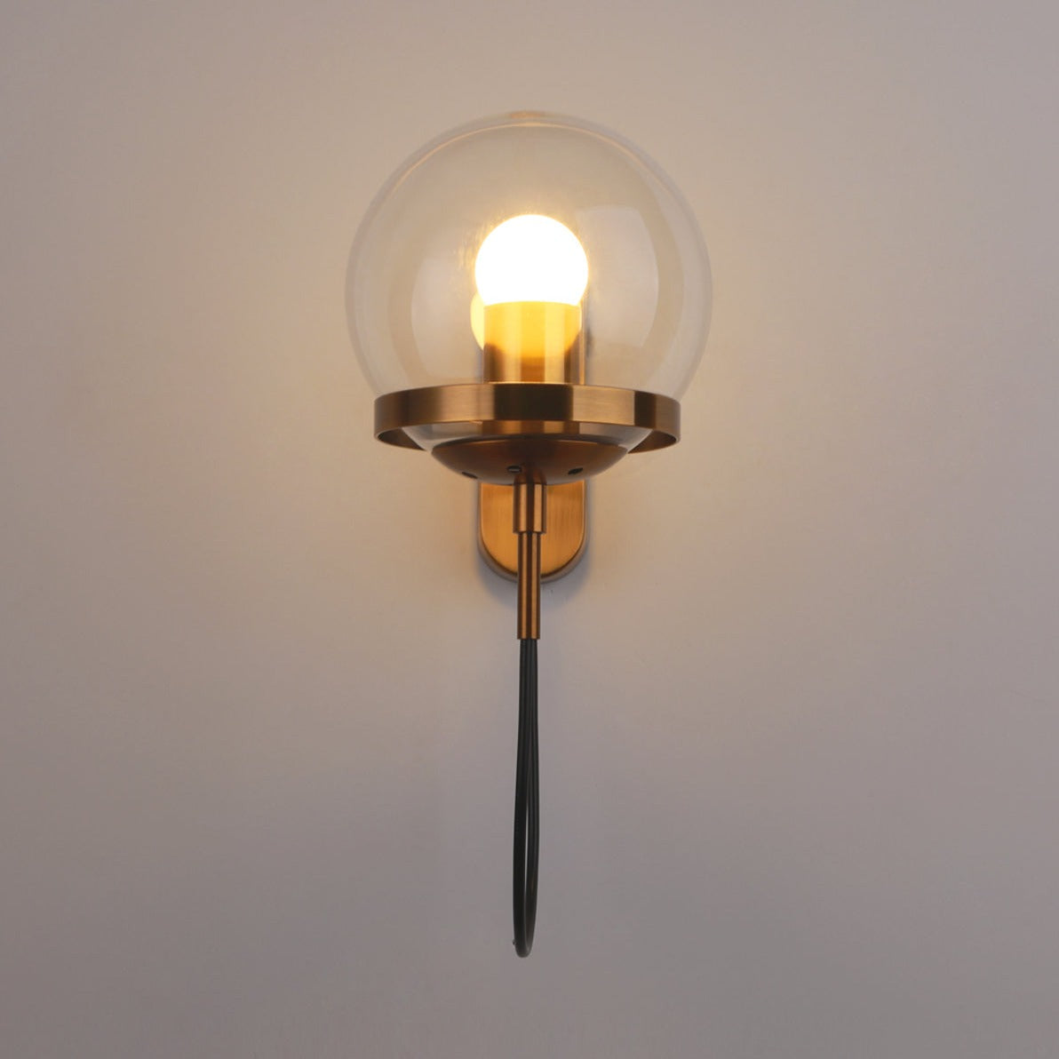 GlowCrest Minimalistisches LED Tischlicht | Kabellos | Dimmbar | Elegante Deko für Zuhause