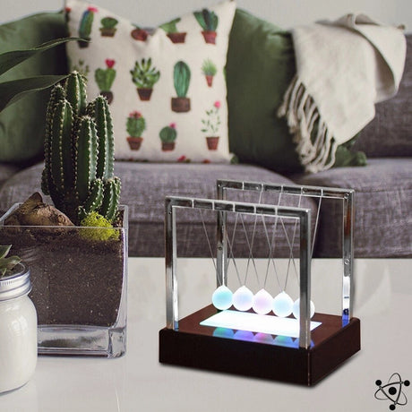 GlowMotion Newton Pendel | Leuchtendes Balance-Spiel | Perfekte Deko für Zuhause und Büro