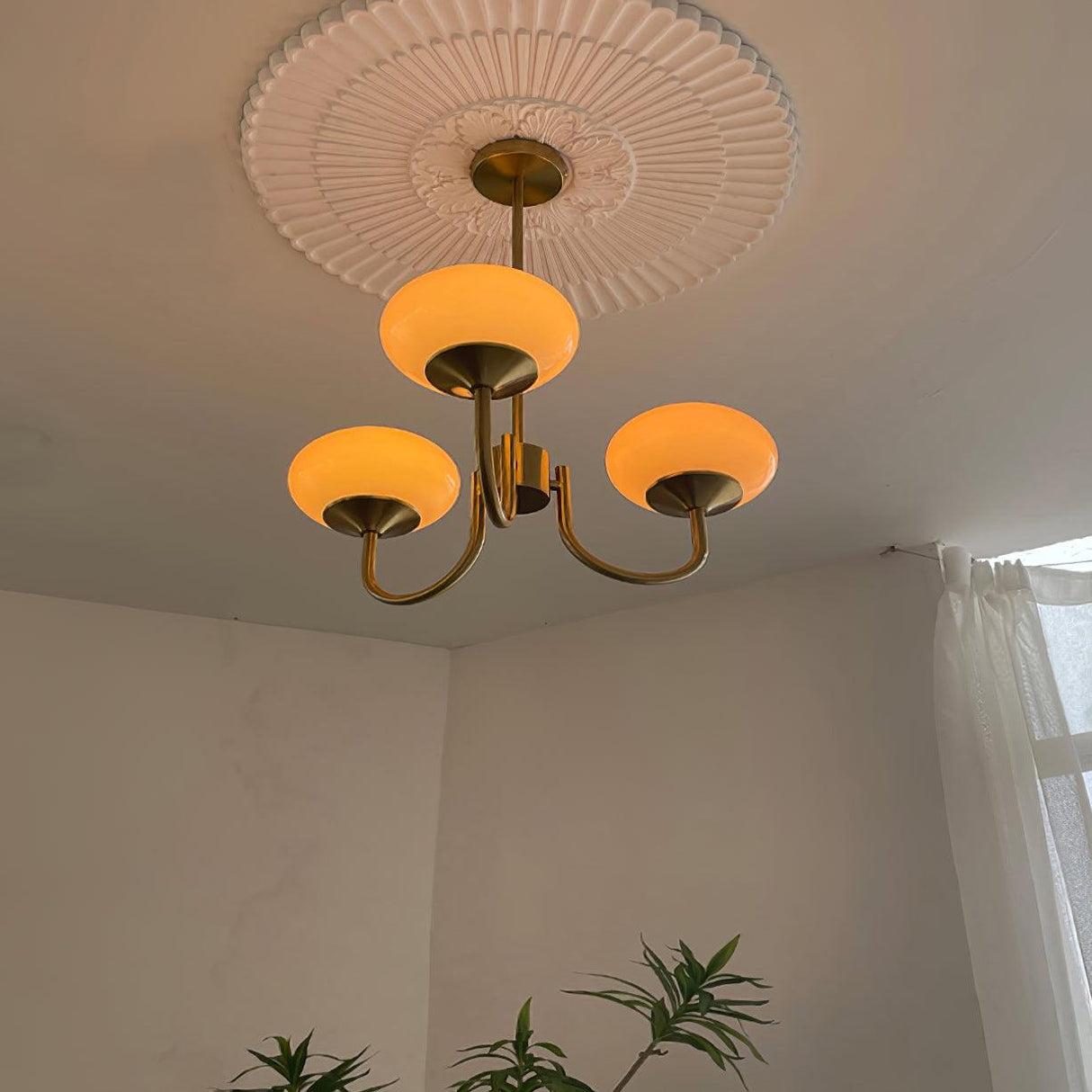 RadianceOrb Designer Kronleuchter | Moderner LED Hängelampe | Elegante Beleuchtung für Wohnzimmer & Esszimmer