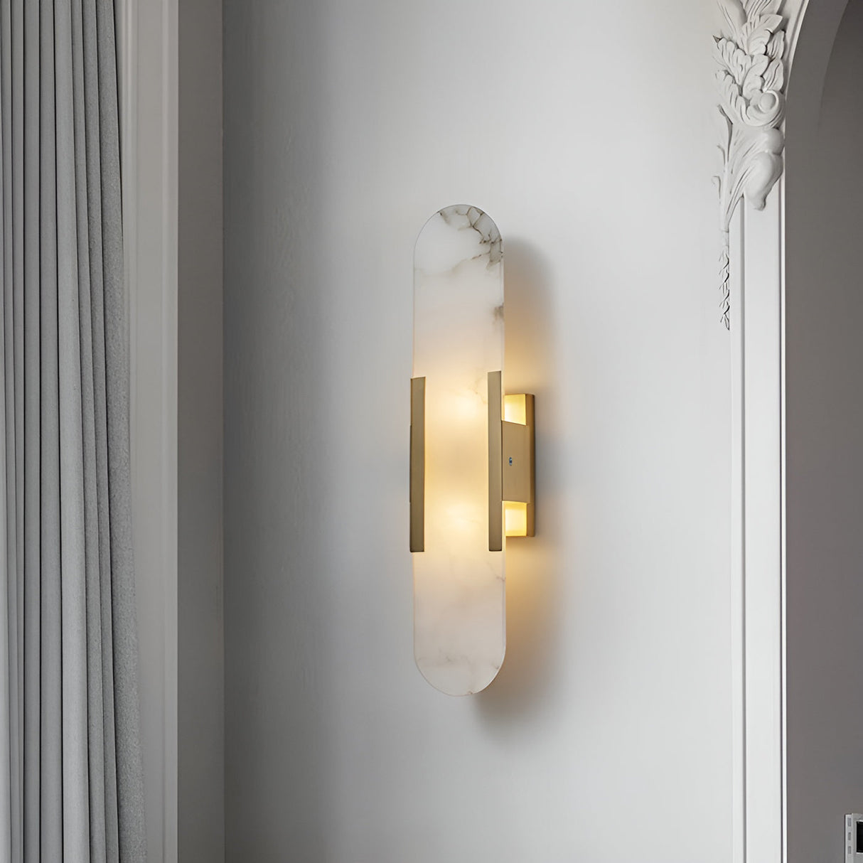 LumaSerene Langgestreckte Alabaster Wandleuchte | Modernes Design | Elegante Beleuchtung | Energieeffizient