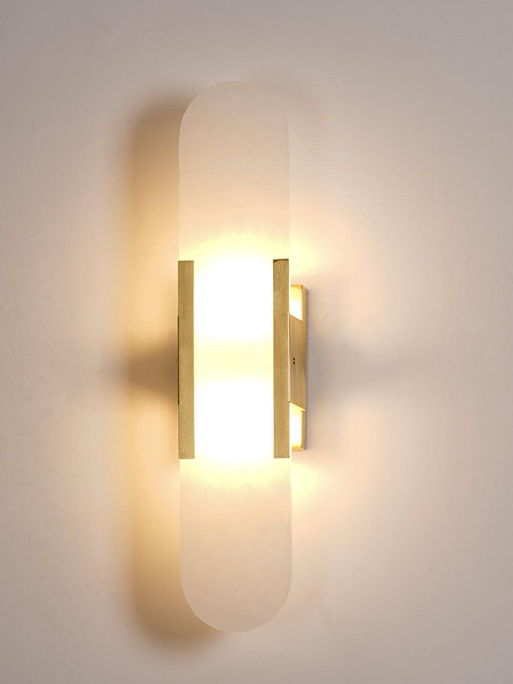 LumaSerene Langgestreckte Alabaster Wandleuchte | Modernes Design | Elegante Beleuchtung | Energieeffizient