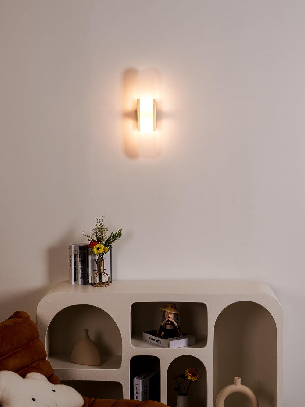 LumaSerene Langgestreckte Alabaster Wandleuchte | Modernes Design | Elegante Beleuchtung | Energieeffizient