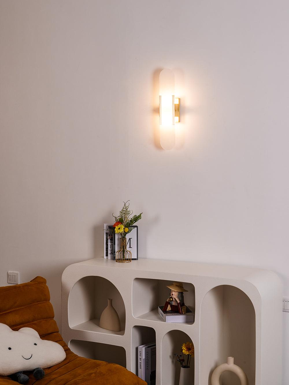 LumaSerene Langgestreckte Alabaster Wandleuchte | Modernes Design | Elegante Beleuchtung | Energieeffizient
