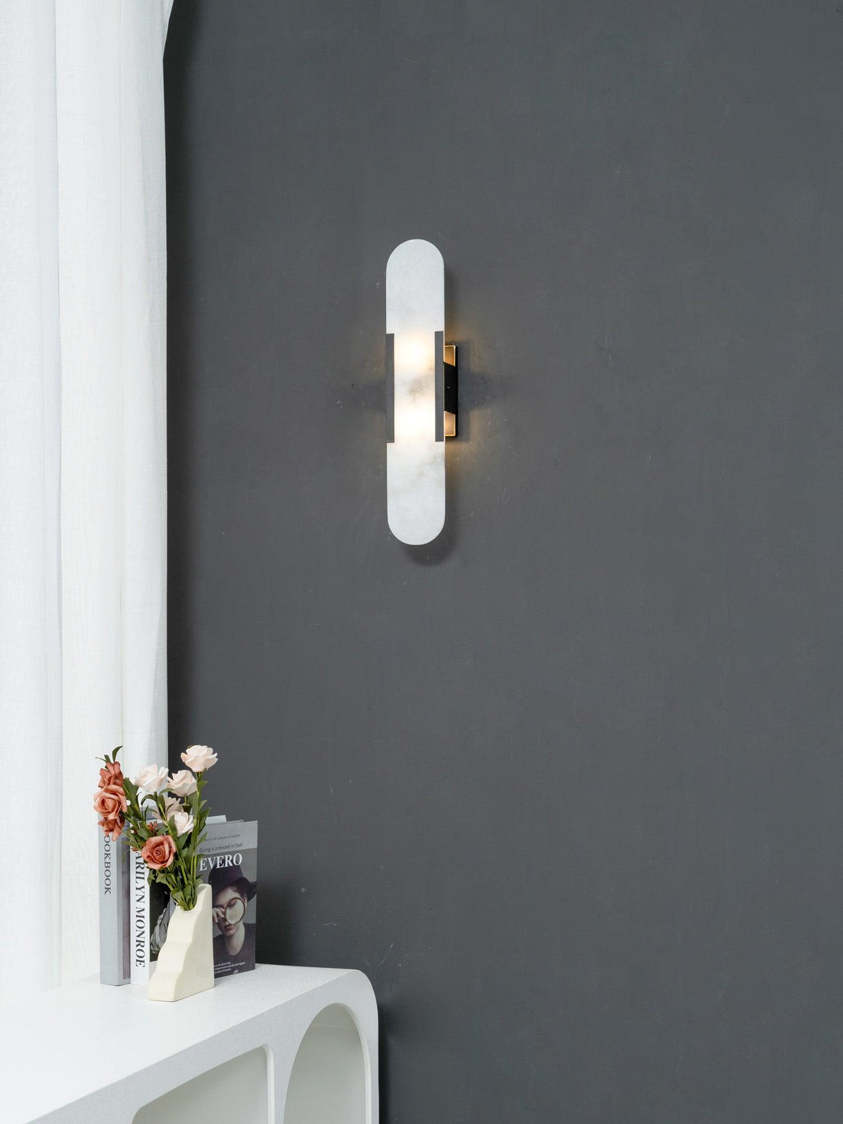 LumaSerene Langgestreckte Alabaster Wandleuchte | Modernes Design | Elegante Beleuchtung | Energieeffizient
