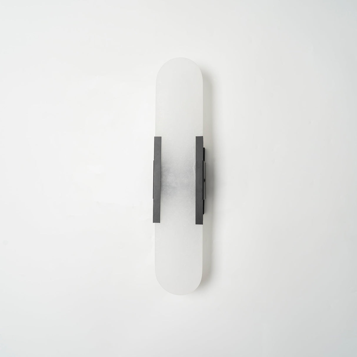 LumaSerene Langgestreckte Alabaster Wandleuchte | Modernes Design | Elegante Beleuchtung | Energieeffizient