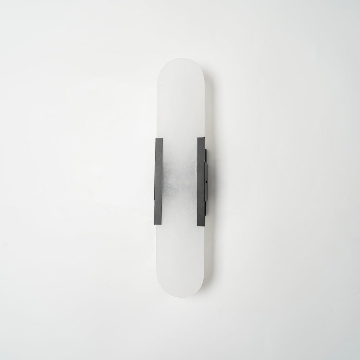 LumaSerene Langgestreckte Alabaster Wandleuchte | Modernes Design | Elegante Beleuchtung | Energieeffizient