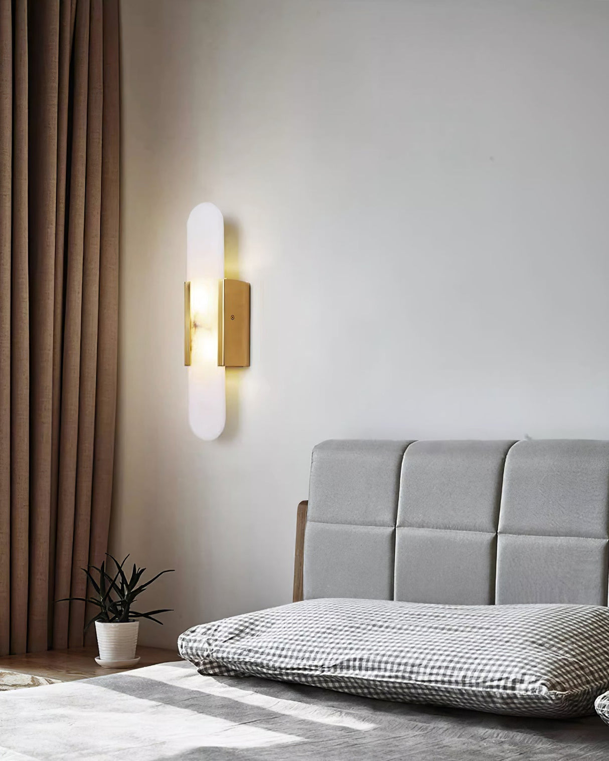 LumaSerene Langgestreckte Alabaster Wandleuchte | Modernes Design | Elegante Beleuchtung | Energieeffizient