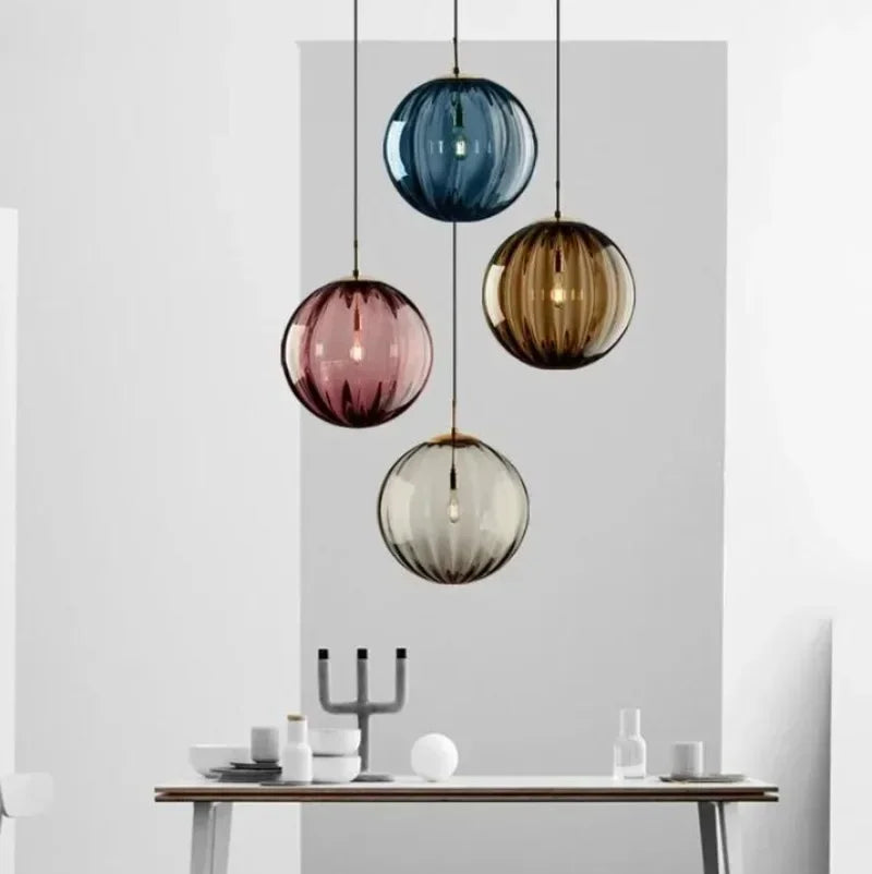InnovaLight Moderne LED Pendelleuchte | Dimmbares Licht | Zeitloses Design | Ideal für Wohn- und Esszimmer