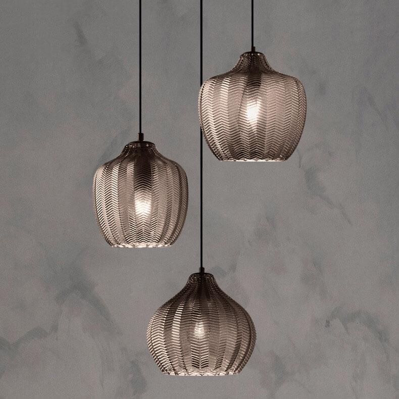 LuxeWave Nordic Glas-Pendelleuchte | Wellenstruktur | 1-Licht Barrel Design | Rauchgrau & Cognac Optionen
