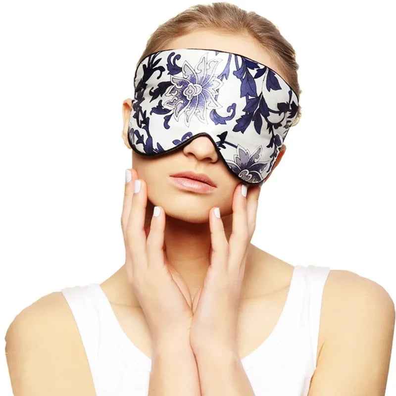 DreamSilk Premium Schlafmaske aus Maulbeerseide | Luxuriös | Hautfreundlich | Lichtundurchlässig | Für erholsamen Schlaf