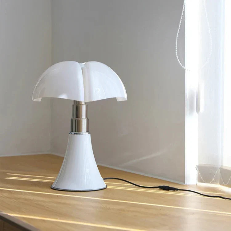 LumoraLED Designer Tischlampe | Vintage Stil | Warmes Licht | Dekorative Beleuchtung für Zuhause