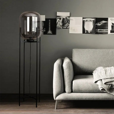 LumenCognac Glas Stehlampe | Elegantes Design | Amber oder Grau | Dimmbares Licht für Stilvolles Wohnen