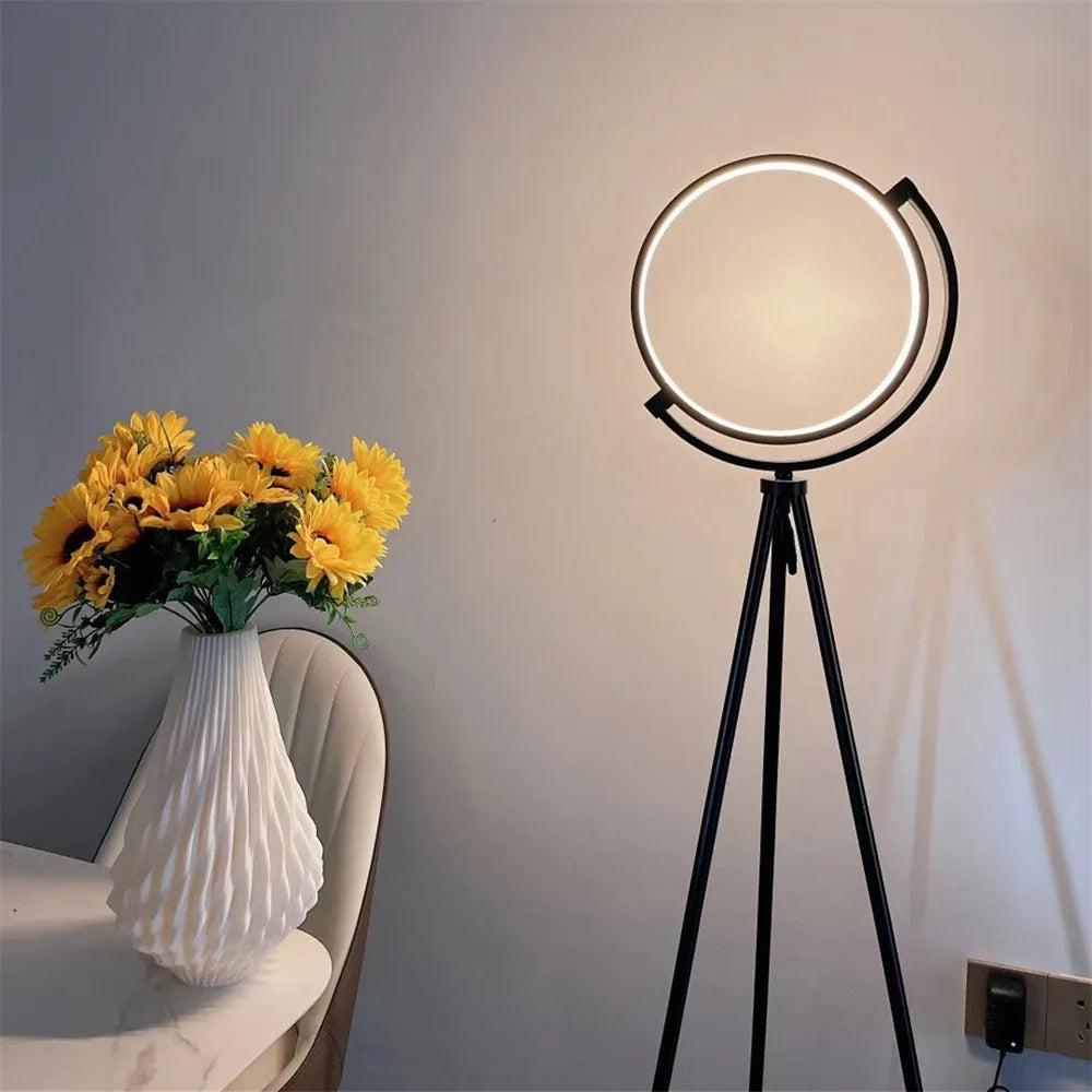 HaloLux Stehlampe mit LED | Modernes Design | Stimmungsvolle Beleuchtung für Zuhause und Büro