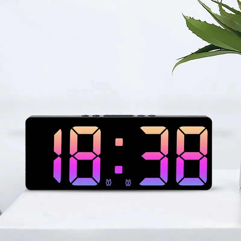VoiceSnooze LED Wecker mit Sprachsteuerung | Stiller Nachtmodus | Modernes Design