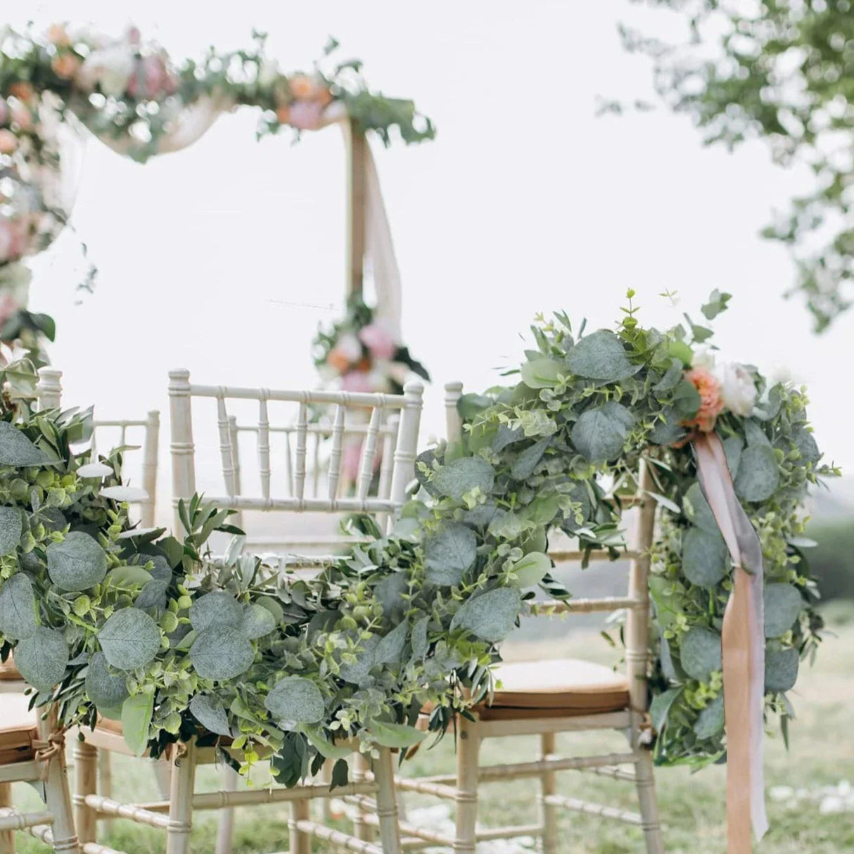 EucaGreen™ Eukalyptus Girlande 2er Set | Kunstpflanzen Deko | Ideal für Hochzeit, Tischdeko & Wanddekoration