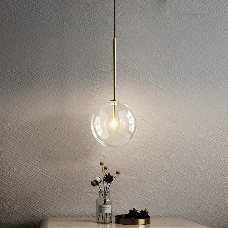 VioraGlobe Nordic Glas Pendelleuchte | Kugelform | Elegantes Design | Perfekt für Esszimmer & Wohnzimmer