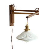 LumiFold Nordic Design Wandlampe | Milchweißes Glas | Holzdesign | Verstellbar | Stilvoll für Zuhause