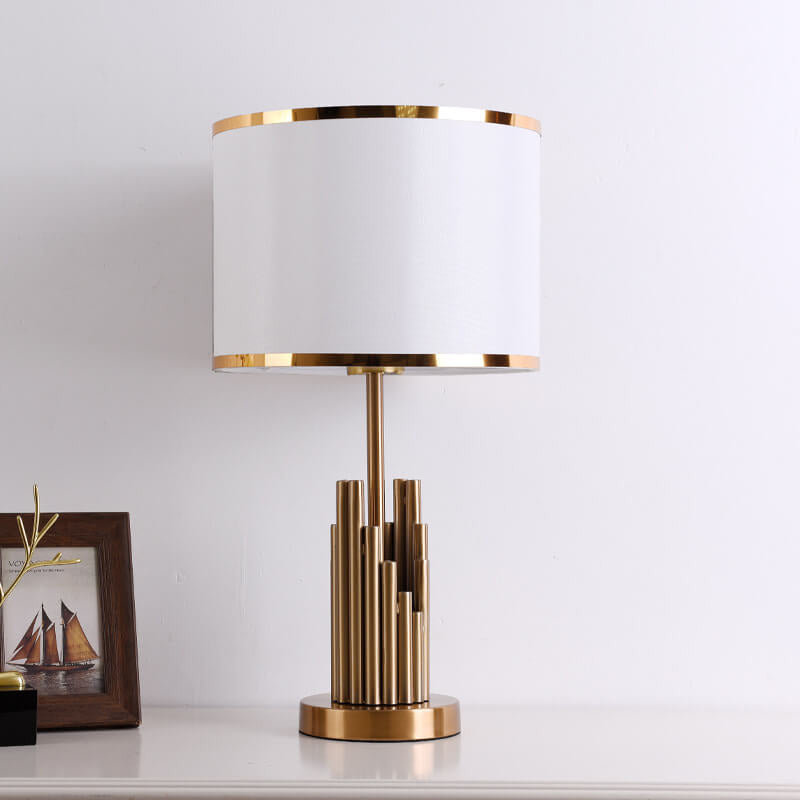 LuxeShade LED Tischlampe | Zylindrisches Stoffdesign | Moderne Beleuchtung | Deko für Zuhause