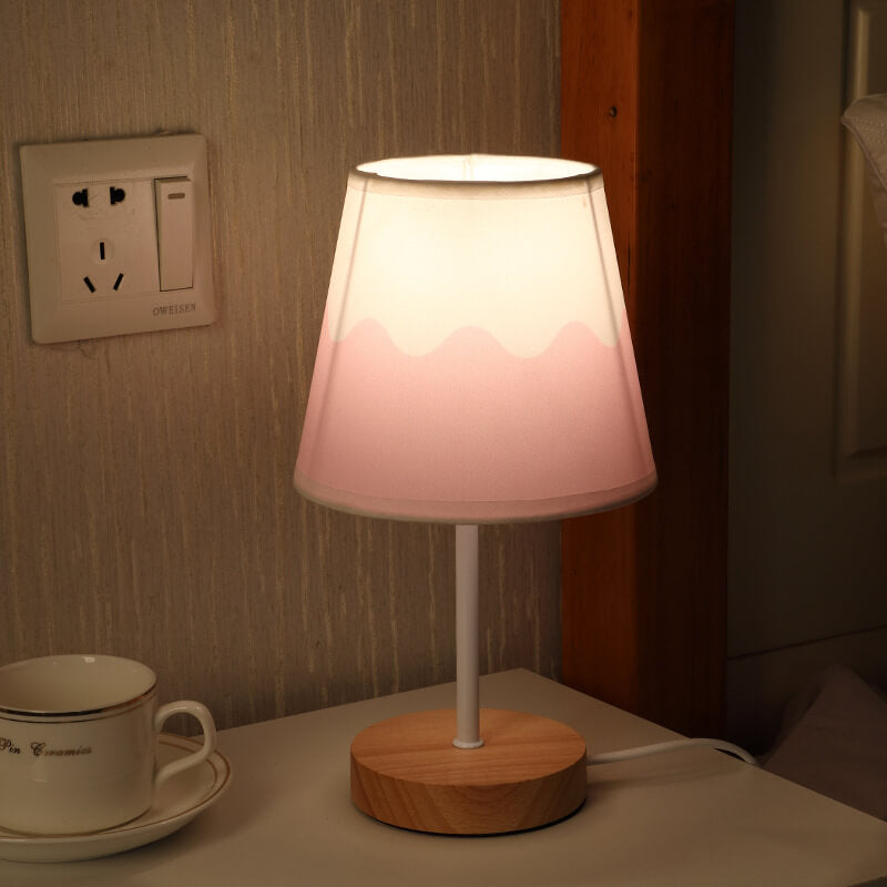 AureLoom Nordic Vintage Tischlampe | Stoffkegel | Massivholz | LED-Licht | Dimmbare Optionen | Dekorativ für Zuhause
