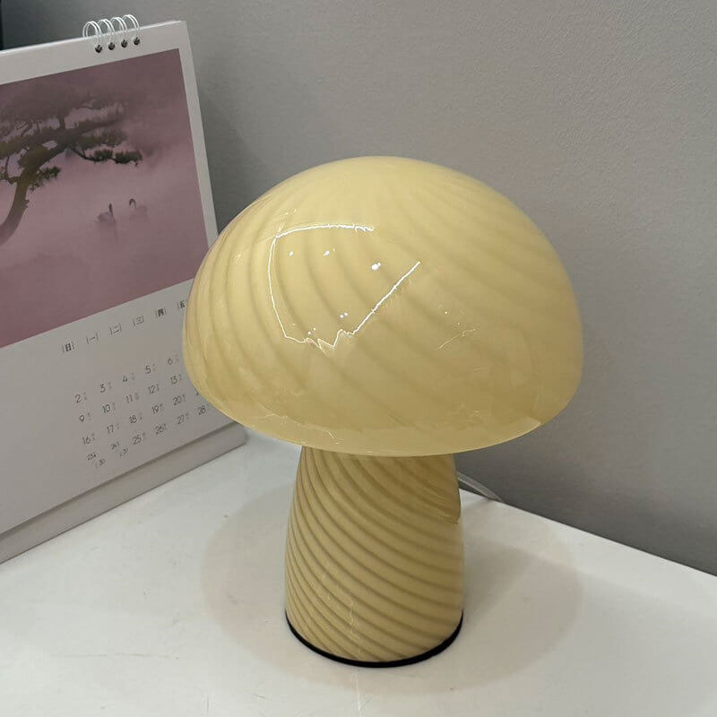 MushLuma Glas-Tischlampe im Pilz-Design | Minimalistisch & Modern | Warmes Stimmungslicht | Perfekt für Zuhause & Büro