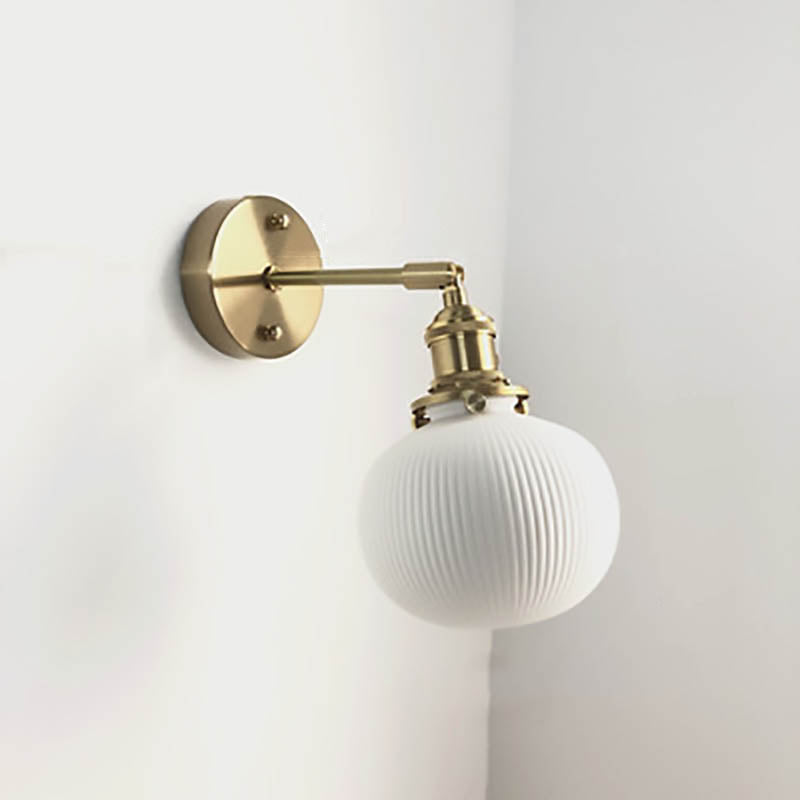 BrassGlow Japanische Retro Wandleuchte | Minimalistisches Design | Zylinder Oval | Messing & Lucite | 1-flammig