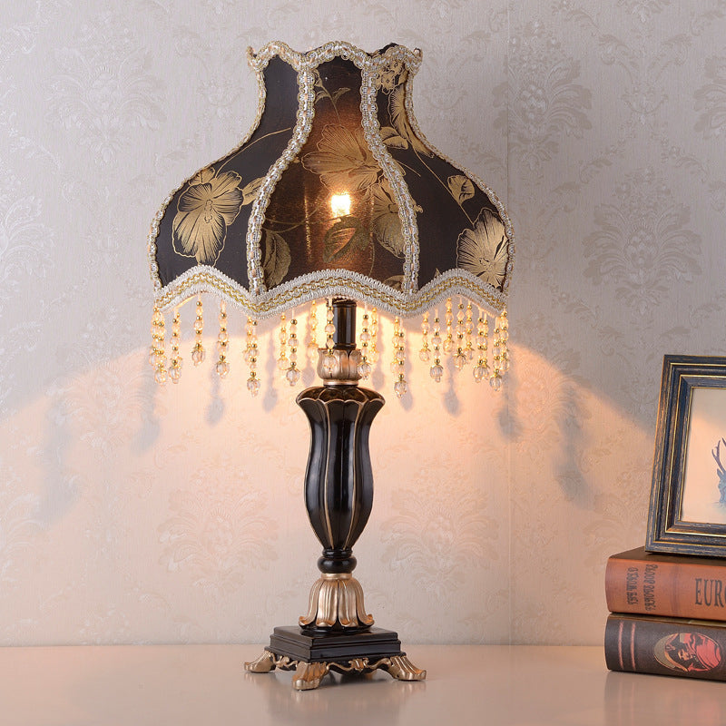 LustraNoble Europäisches Design Tischlampe | Harz & Stoff | Schlafzimmerlicht | 1-Licht