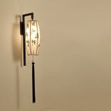 SinoGlow Wandlampe | Chinesisches Vintage-Design | Stofflaterne mit Quasten | 1-Licht