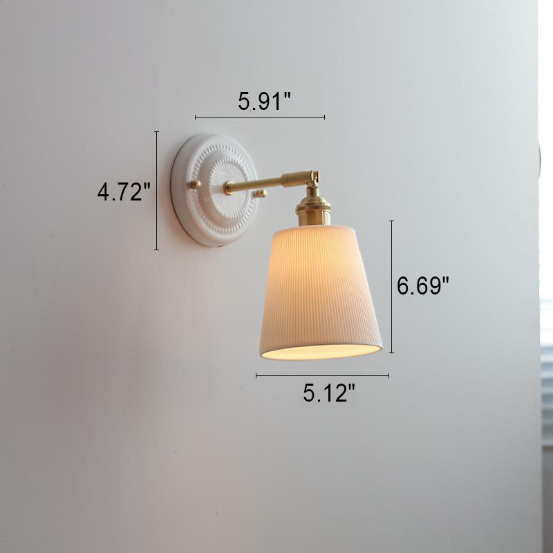 LumiZen Vintage Japanische Keramik & Messing Wandlampe | 1-Licht | Klassisches Design | Wohnzimmer Deko | Elegante Beleuchtung
