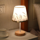 AureLoom Nordic Vintage Tischlampe | Stoffkegel | Massivholz | LED-Licht | Dimmbare Optionen | Dekorativ für Zuhause
