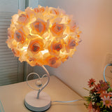 Roseva Art Deco Tischlampe | Stoff-Rosenschirm | Elegante Beleuchtung | Schlafzimmer Dekoration